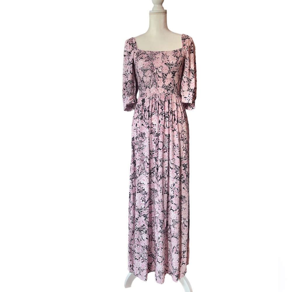 Something Navy Smocked Floral Maxi Dress Size Small Cottagecore Feminine Pretty